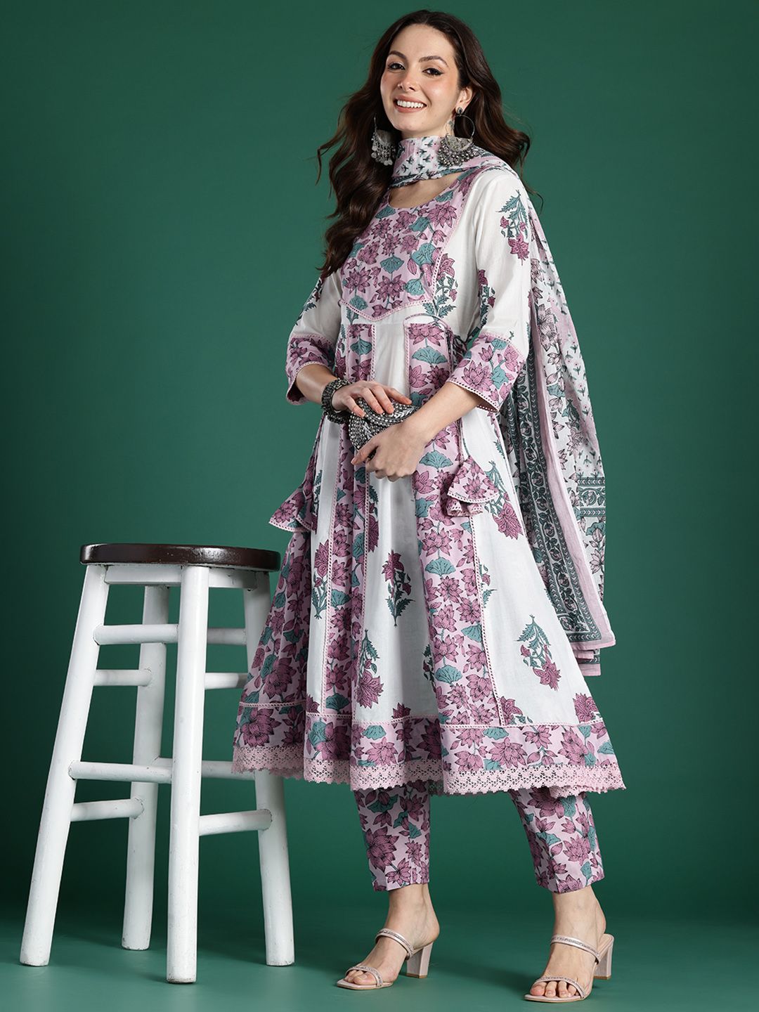Women Floral Printed Pure Cotton Kurta with Trousers & With Dupatta