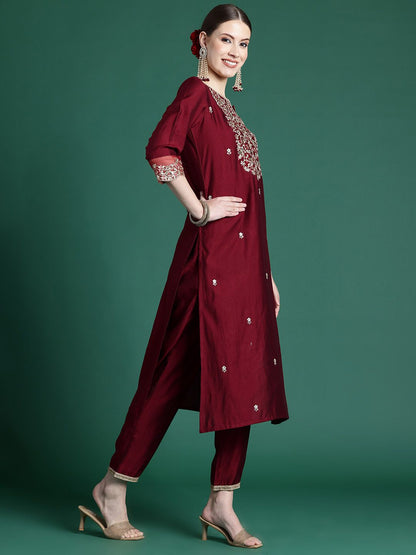 Dhiyona IE Women Floral Embroidered Regular Sequinned Liva Kurta with Trousers & With Dupatta