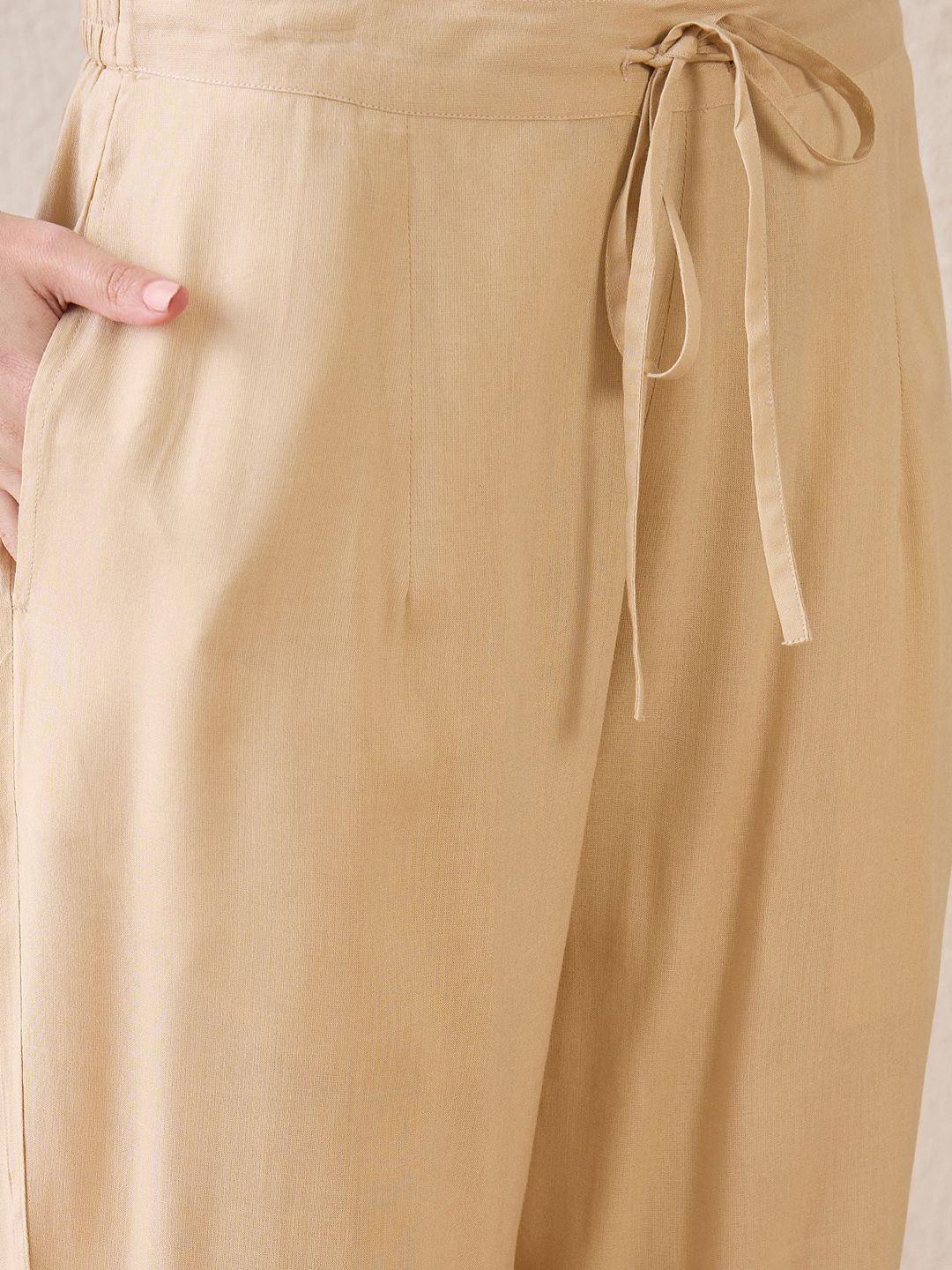 Floral Embroidered Round Neck Sequinned Straight Kurta With Trousers & Dupatta