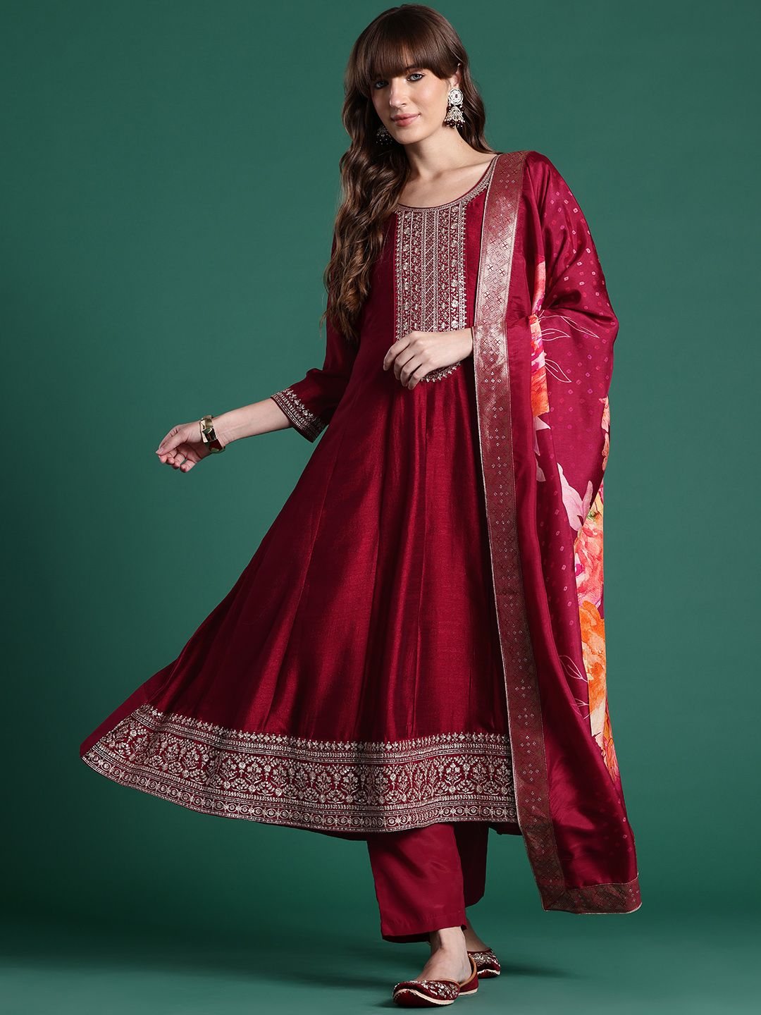 Ethnic Motifs Embroidered Sequinned Kurta with Trousers & With Dupatta