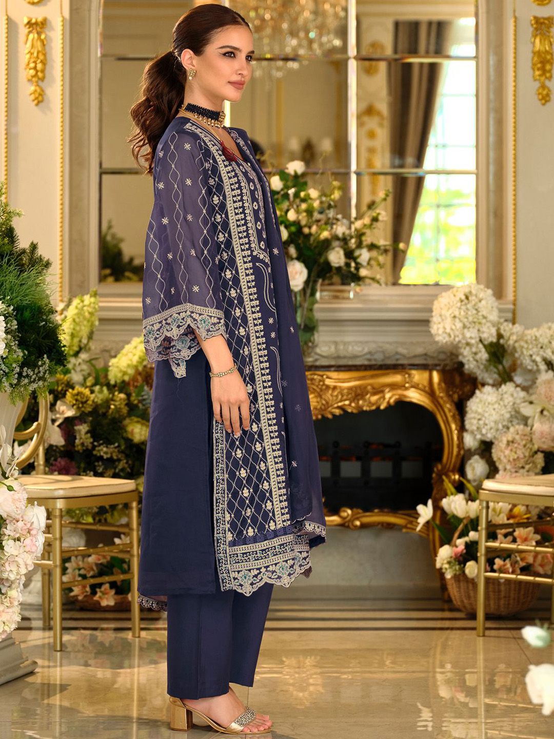 Ethnic Motifs Embroidered Sequinned Kurta with Trousers & Dupatta