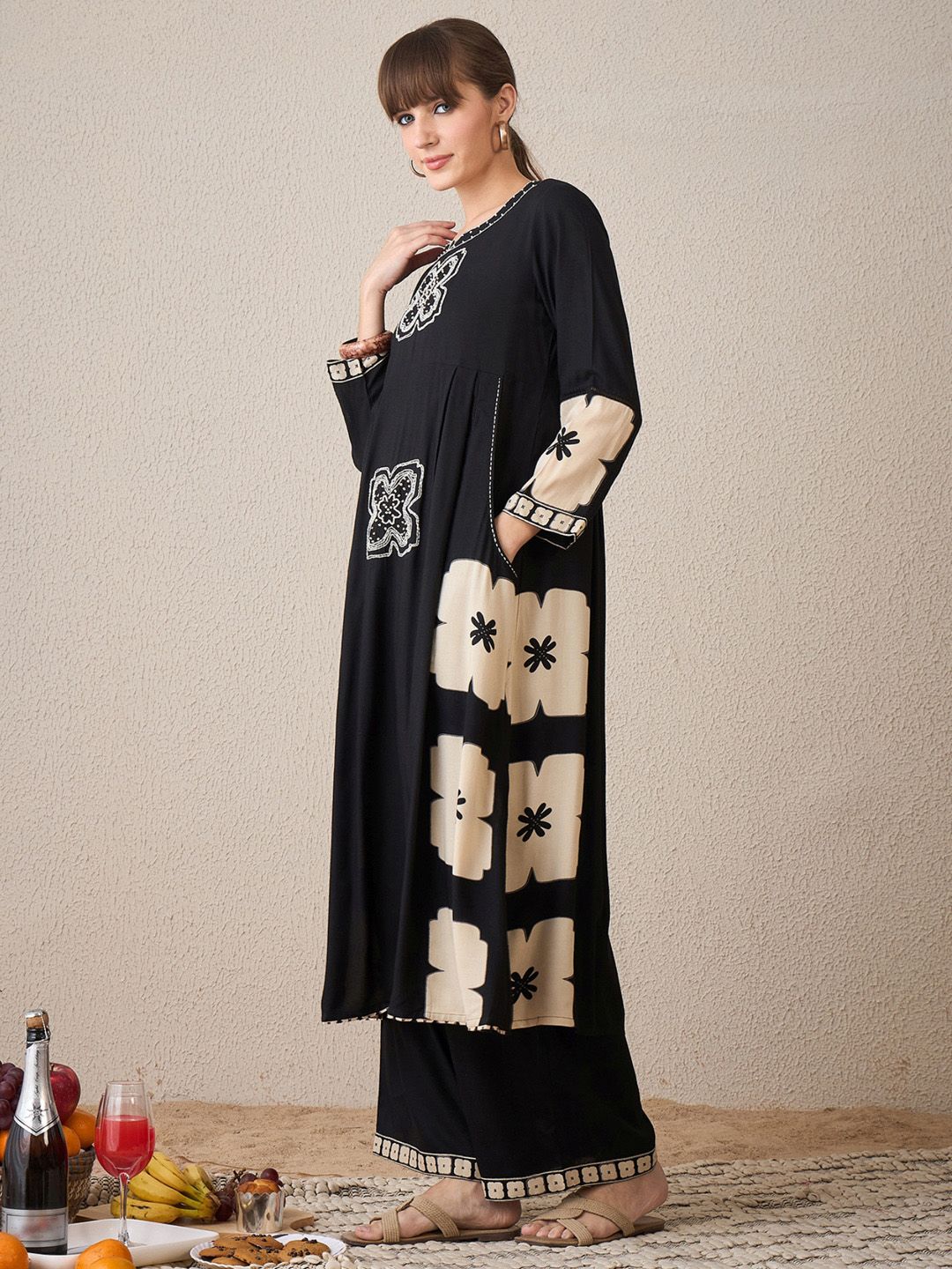 Floral Embroidered Notch Neck Empire Thread Work A-Line Kurta With Palazzo