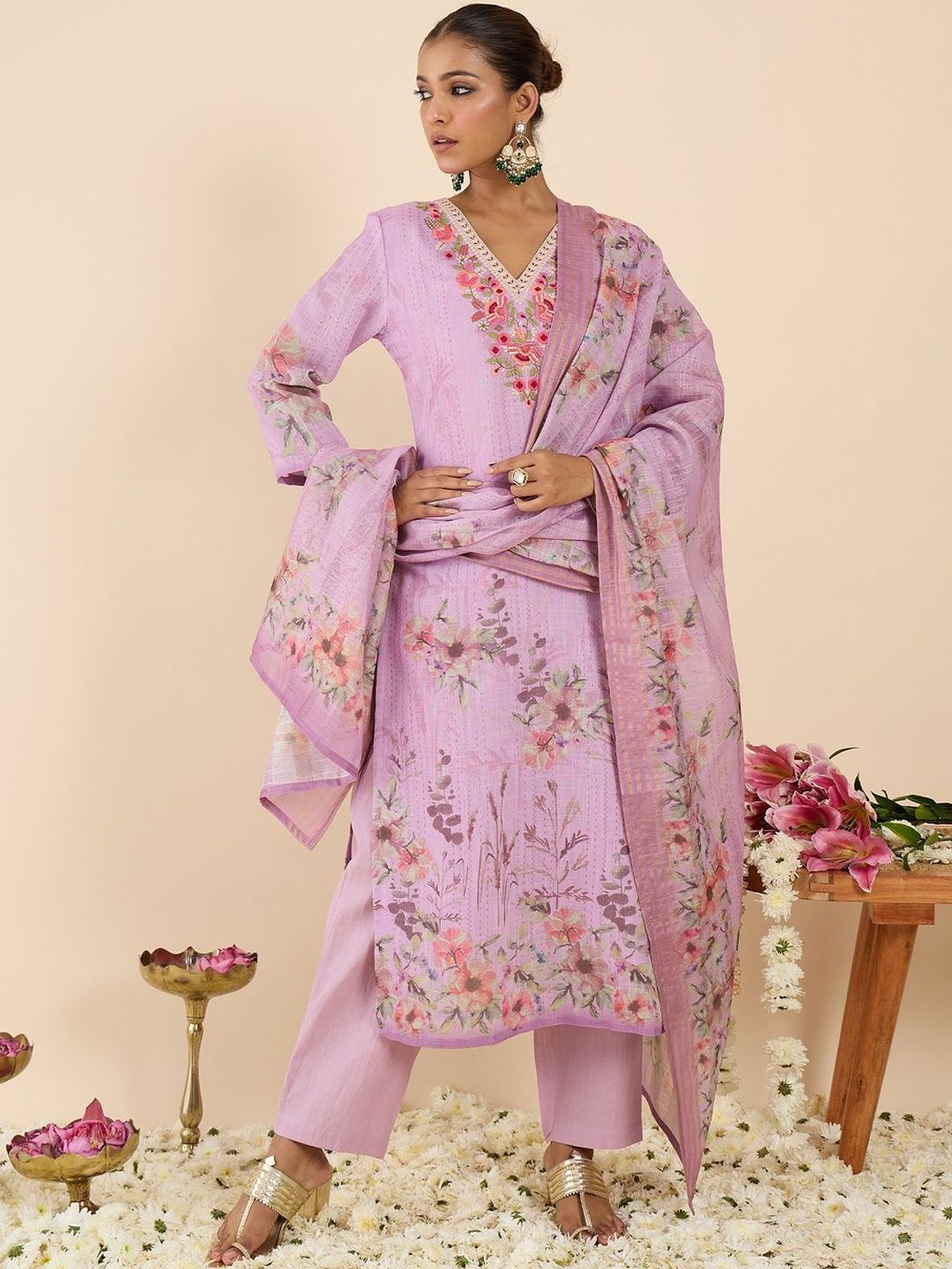 Dhiyona IE Women Floral Printed Regular Thread Work Linen Kurta with Trousers & With Dupatta