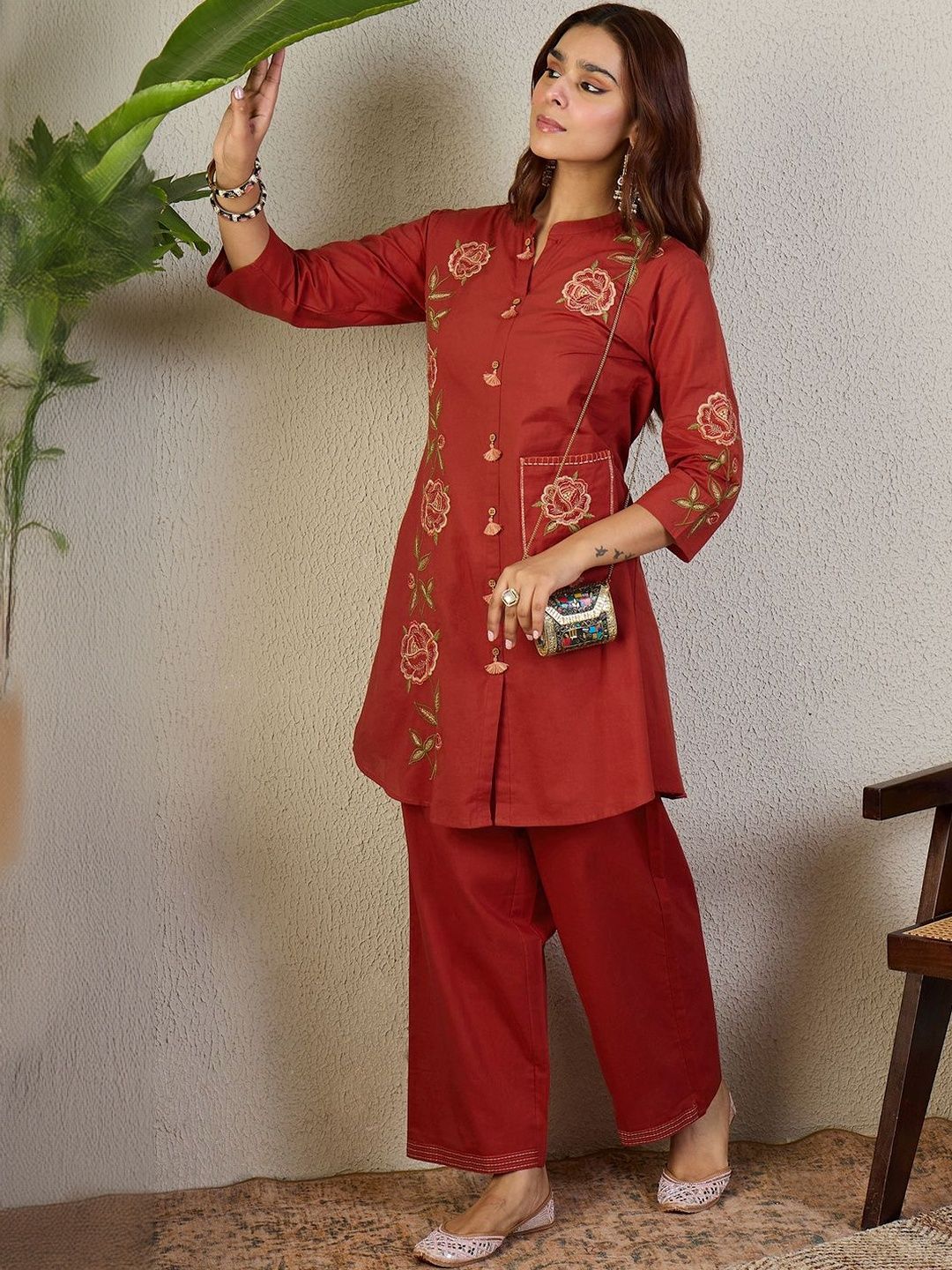 Floral Embroidered Mandarin Collar Thread Work Pure Cotton Kurta With Trousers