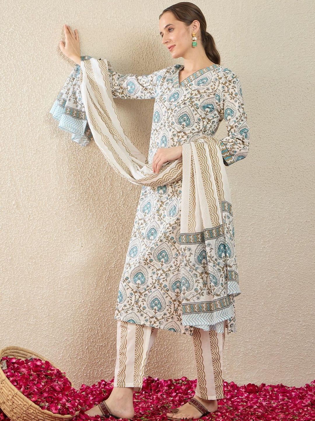 Women Ethnic Motifs Printed Regular Pure Cotton Kurta with Trousers & With Dupatta