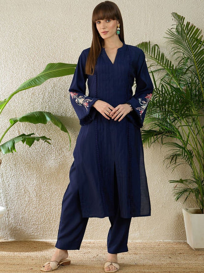 Floral Embroidered V-Neck Thread Work Kurta With Trouser