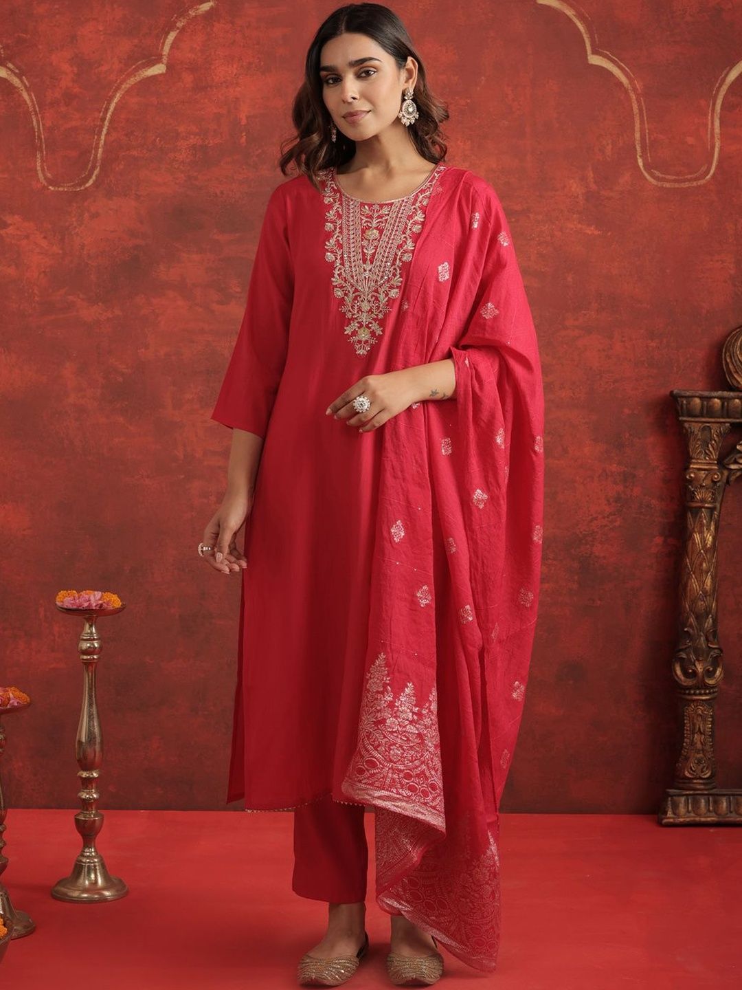 Dhiyona IE Women Ethnic Motifs Embroidered Regular Thread Work Kurta with Trousers & Dupatta