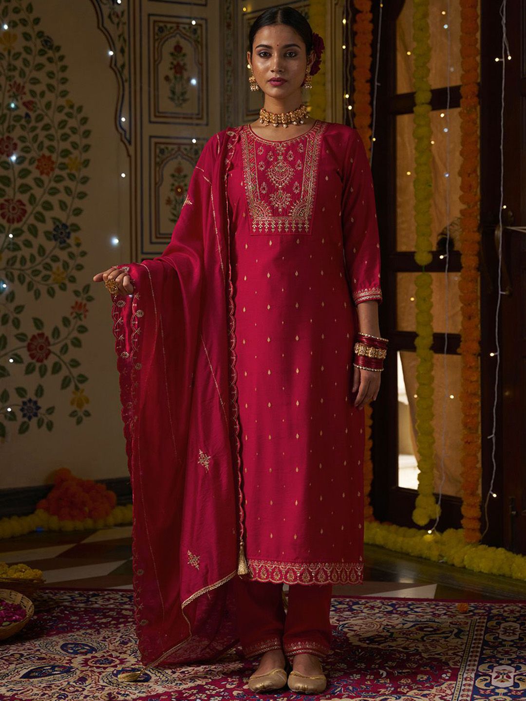 Dhiyona CH Women Floral Embroidered Kurta with Trousers & Dupatta