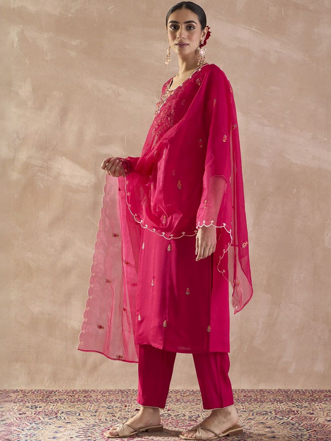 Floral Embroidered Straight Thread Work Kurta With Trousers & With Dupatta