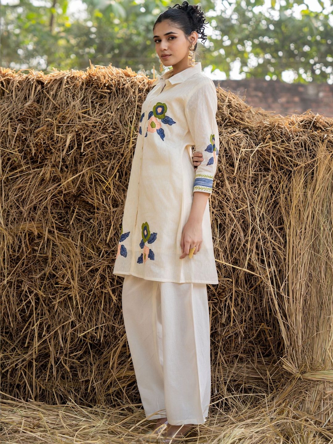 Women Floral Embroidered Regular Thread Work Pure Cotton Kurta with Palazzos