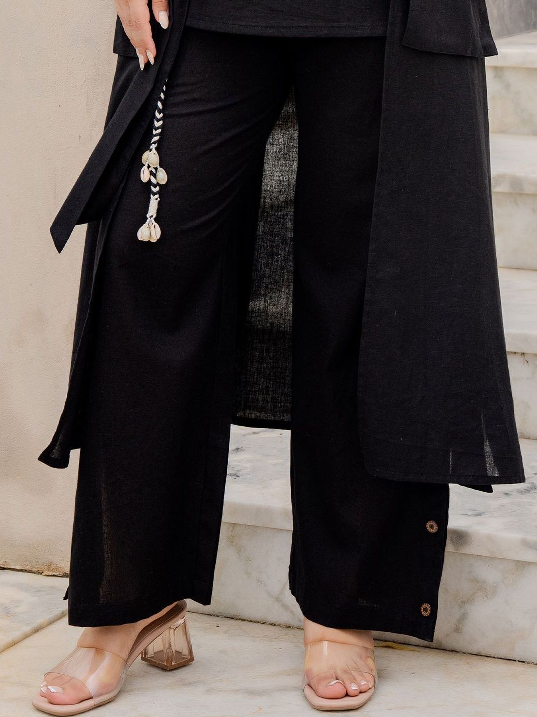 Women Round Neck Pure Cotton Straight Kurta with Palazzos With Jacket