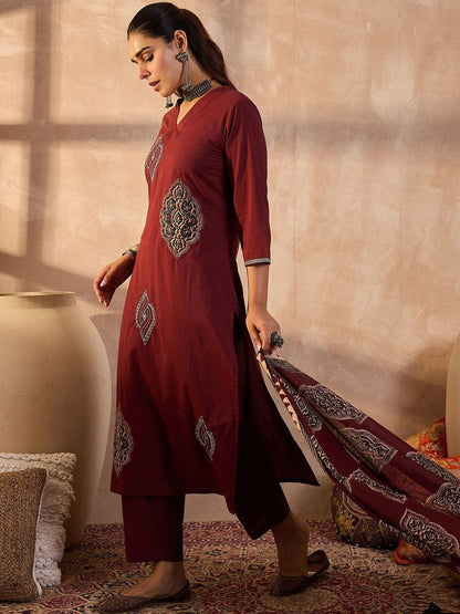 Ethnic Motifs Embroidered Thread Work Pure Cotton Kurta With Trousers & Dupatta