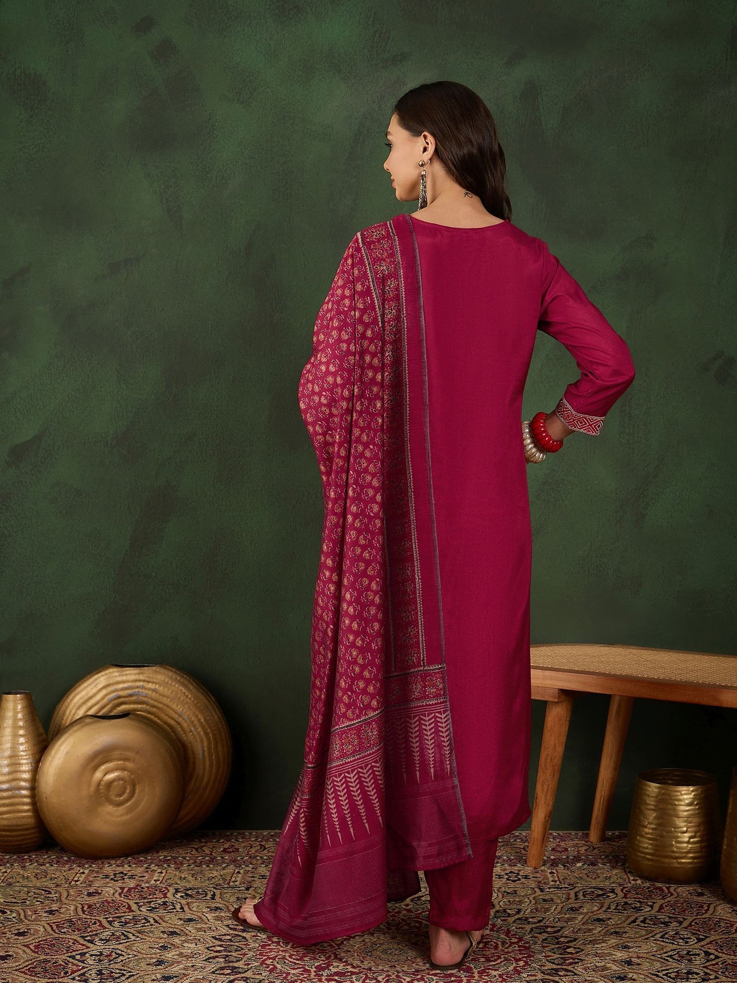 Dhiyona SN Women's Thread Work V-Neck Kurta With Trousers & Dupatta