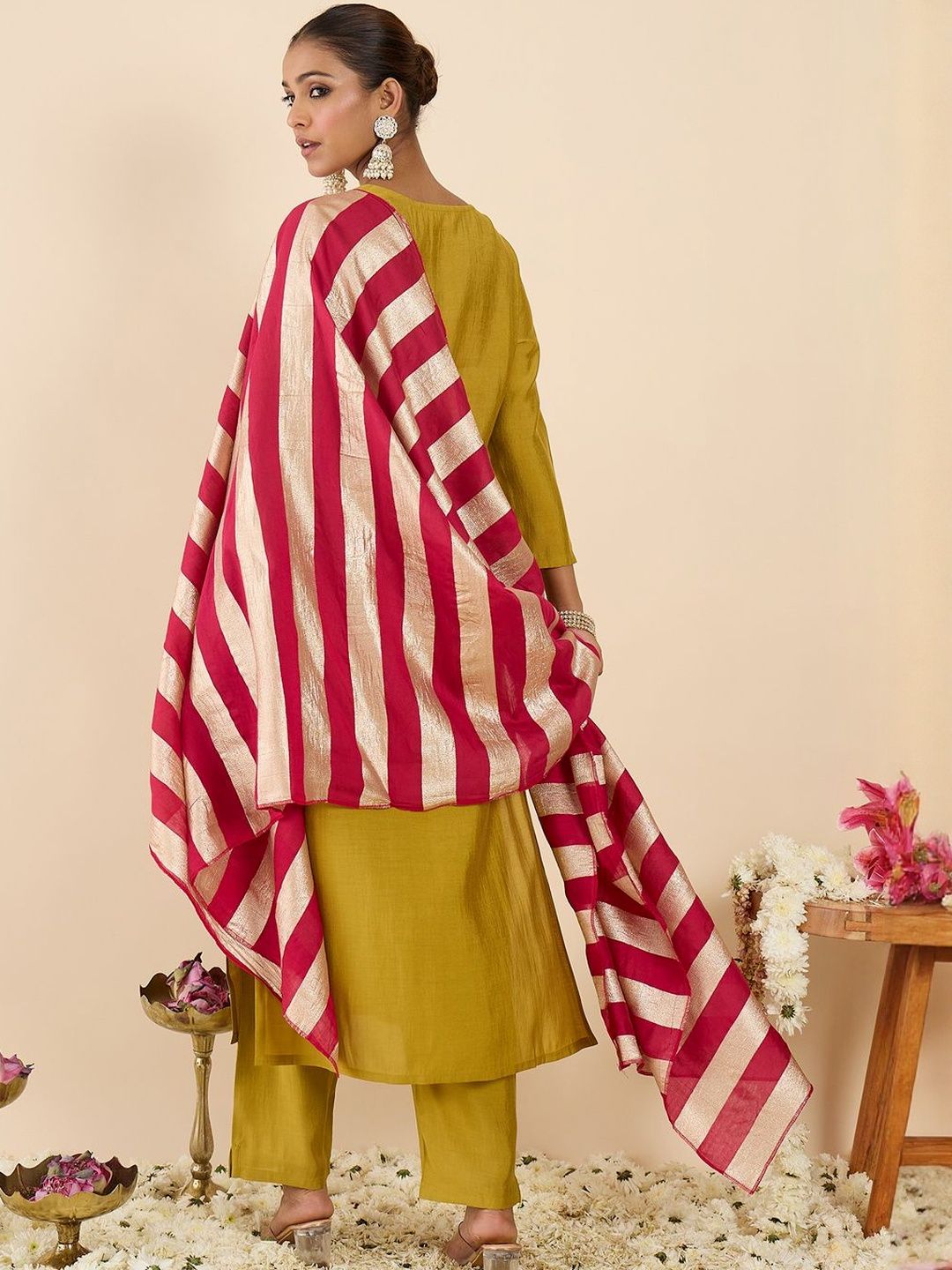 Women Ethnic Motifs Embroidered Regular Thread Work Kurta with Trousers & With Dupatta