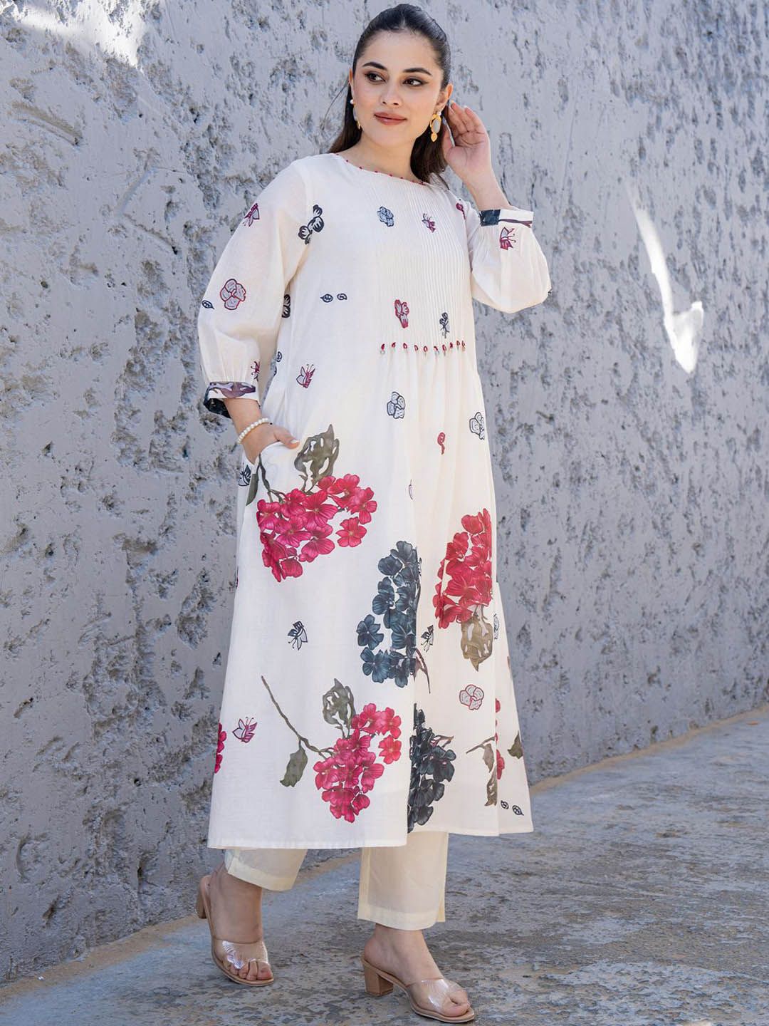 Women Floral Printed Regular Beads and Stones Pure Cotton Kurta with Trousers