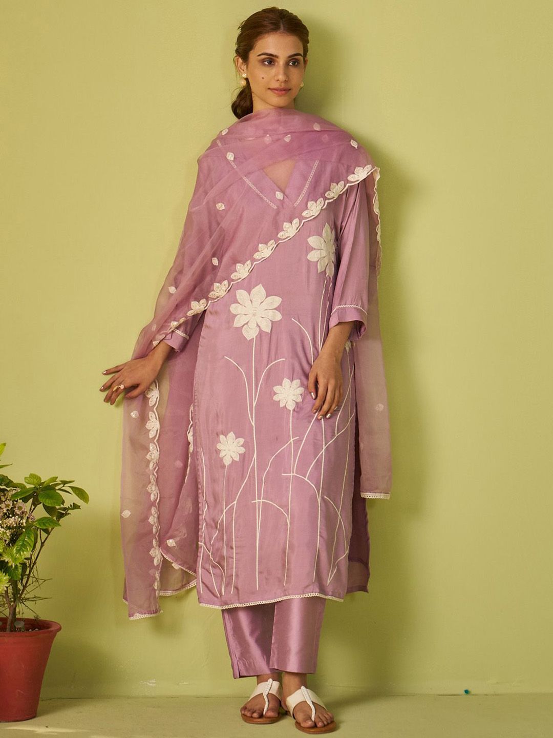 Women Floral Embroidered Kurta with Trousers & Dupatta