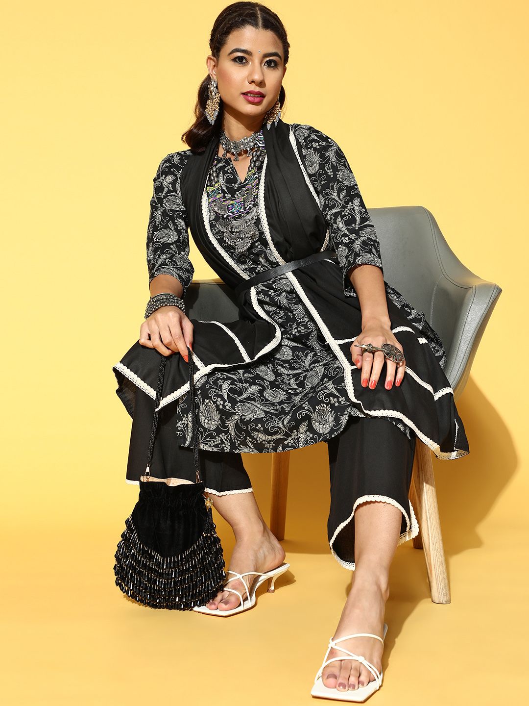 Dhiyona IE Floral Cotton Blend Kurta Set