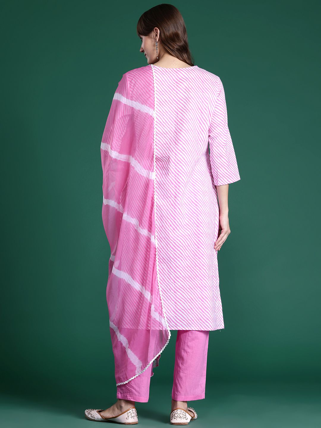 Floral Embroidered Regular Thread Work Pure Cotton Kurta with Trousers & Dupatta