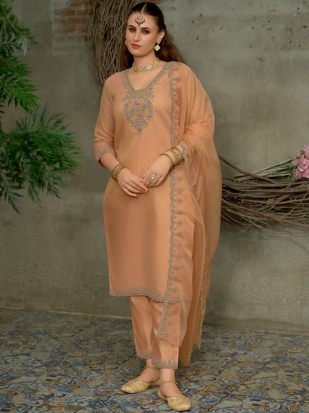 Dhiyona IE Women's Women Floral Embroidered Regular Sequinned Kurta With Trousers & Dupatta