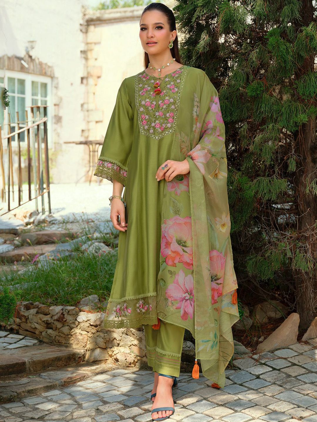 Floral Embroidered Tieup Neck Liva A-Line Kurta With Trousers & Dupatta