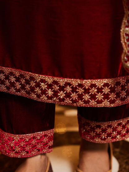 Dhiyona IE Women Ethnic Motifs Embroidered Regular Velvet Kurta with Trousers & With Dupatta