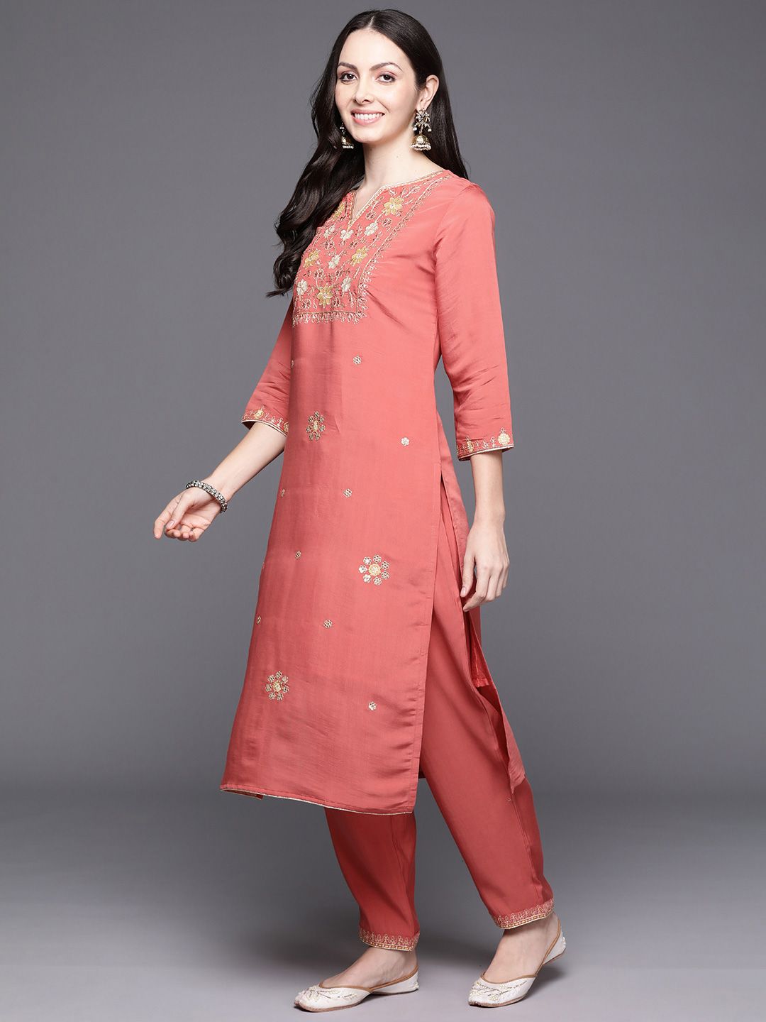 Women Floral Embroidered Regular Sequinned Kurta with Trousers & With Dupatta