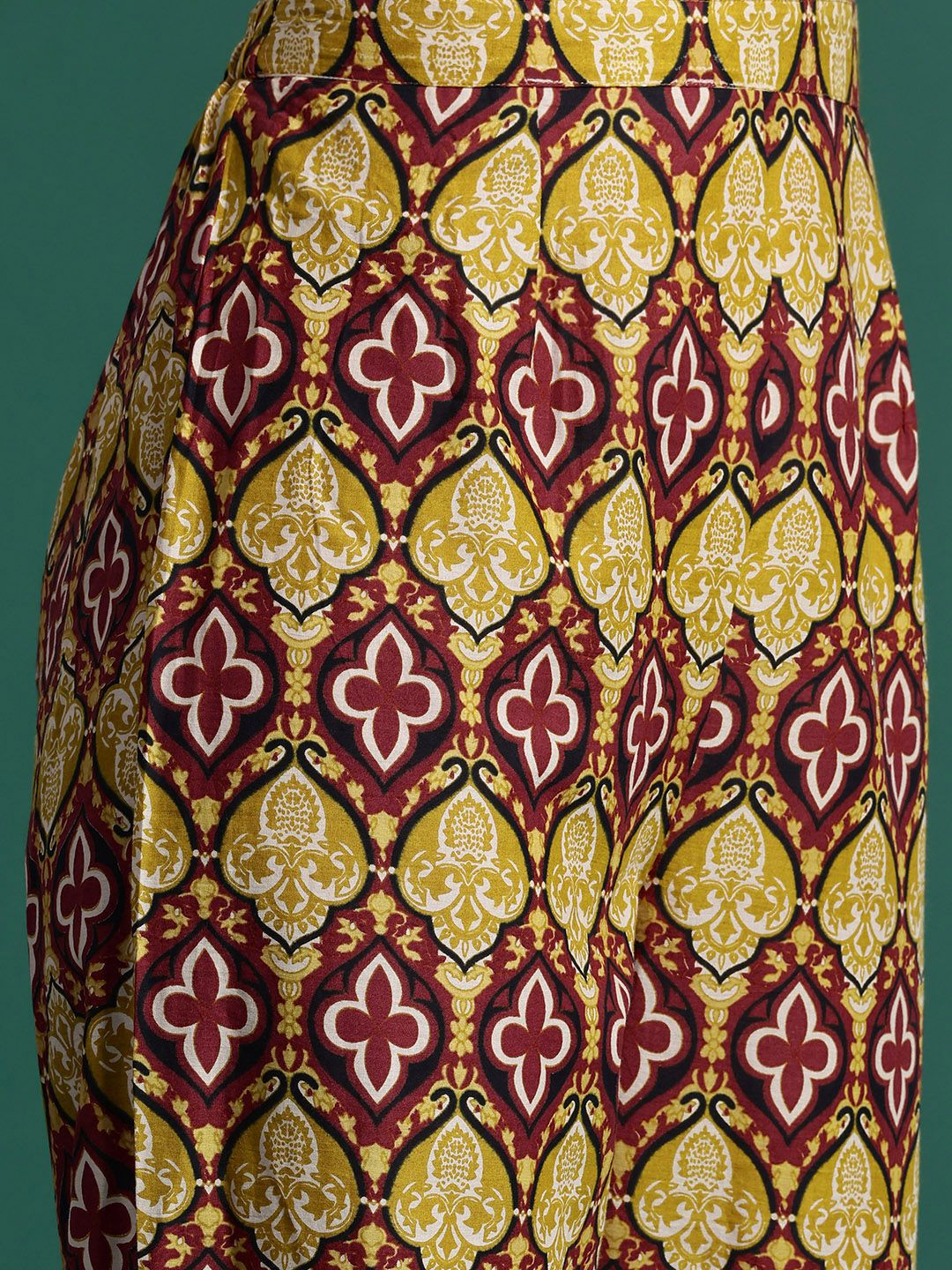 Dhiyona IE Ethnic Motifs Printed Sequinned Pure Cotton Kurta With Trousers & Dupatta