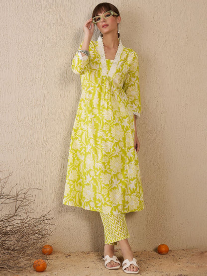 Women Floral Printed Panelled Pure Cotton Kurta with Trousers