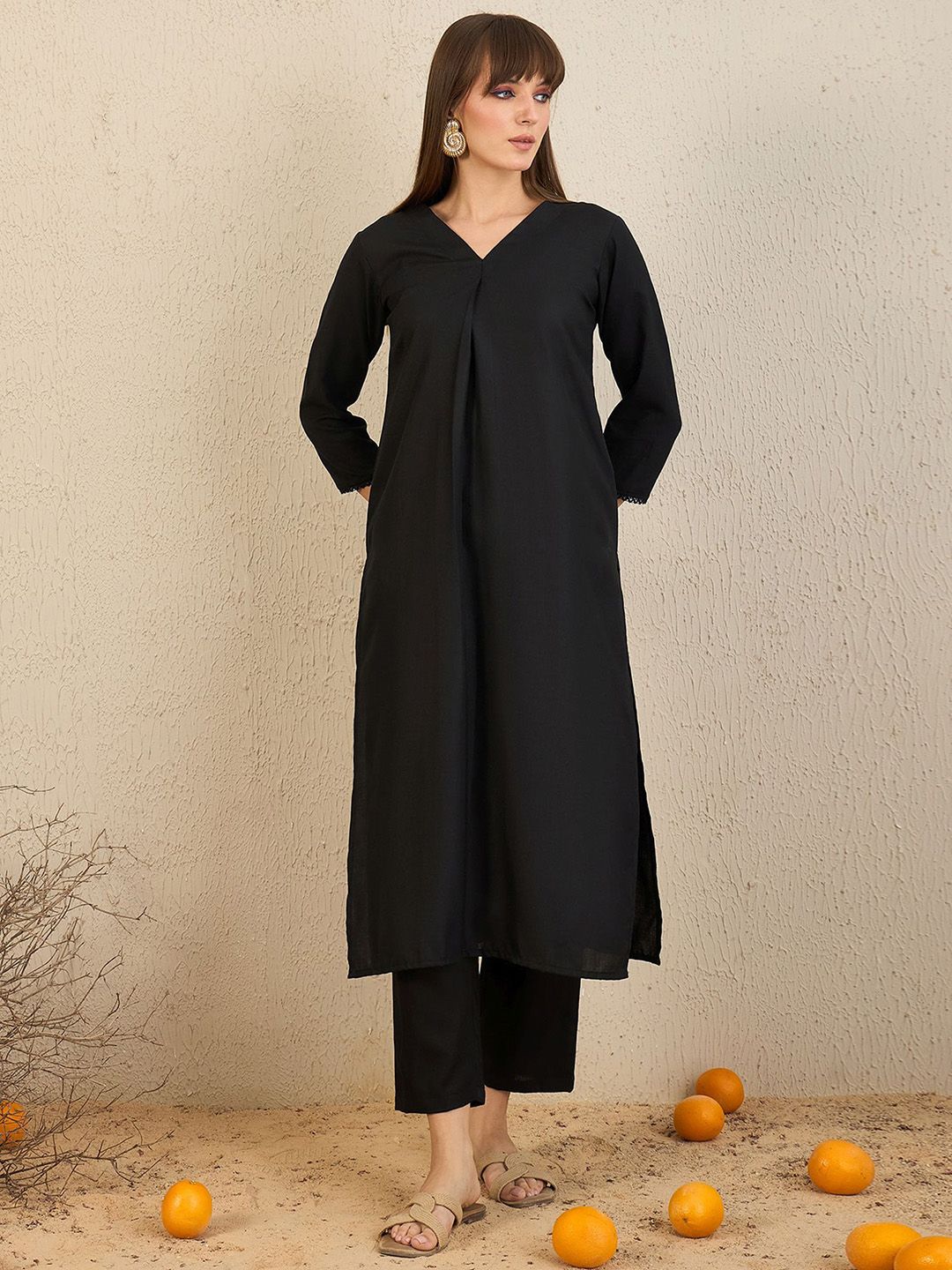 Dhiyona IE V-Neck Tunic With Trousers