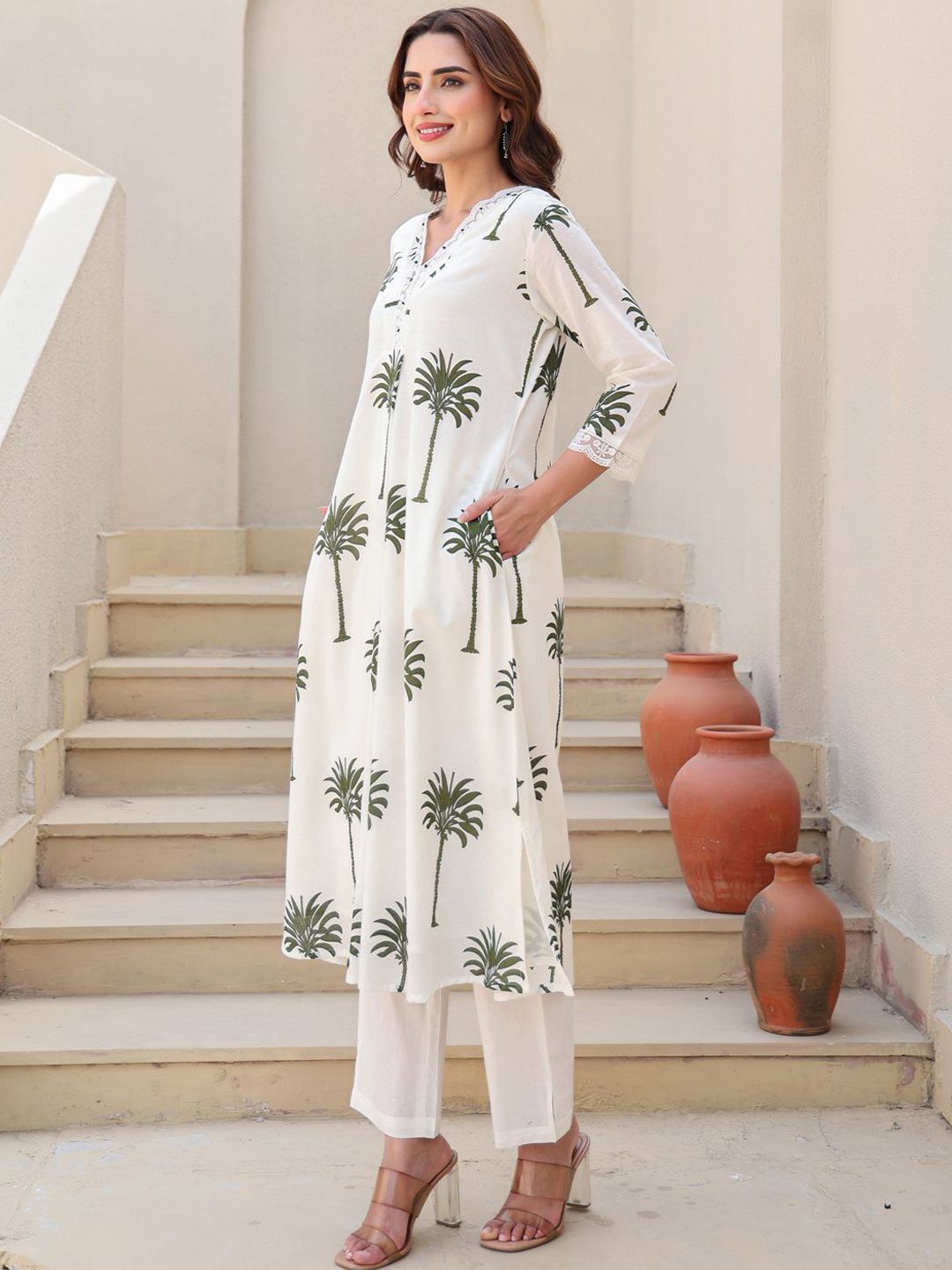 Floral Printed V-Neck Pure Cotton Kurta With Trousers