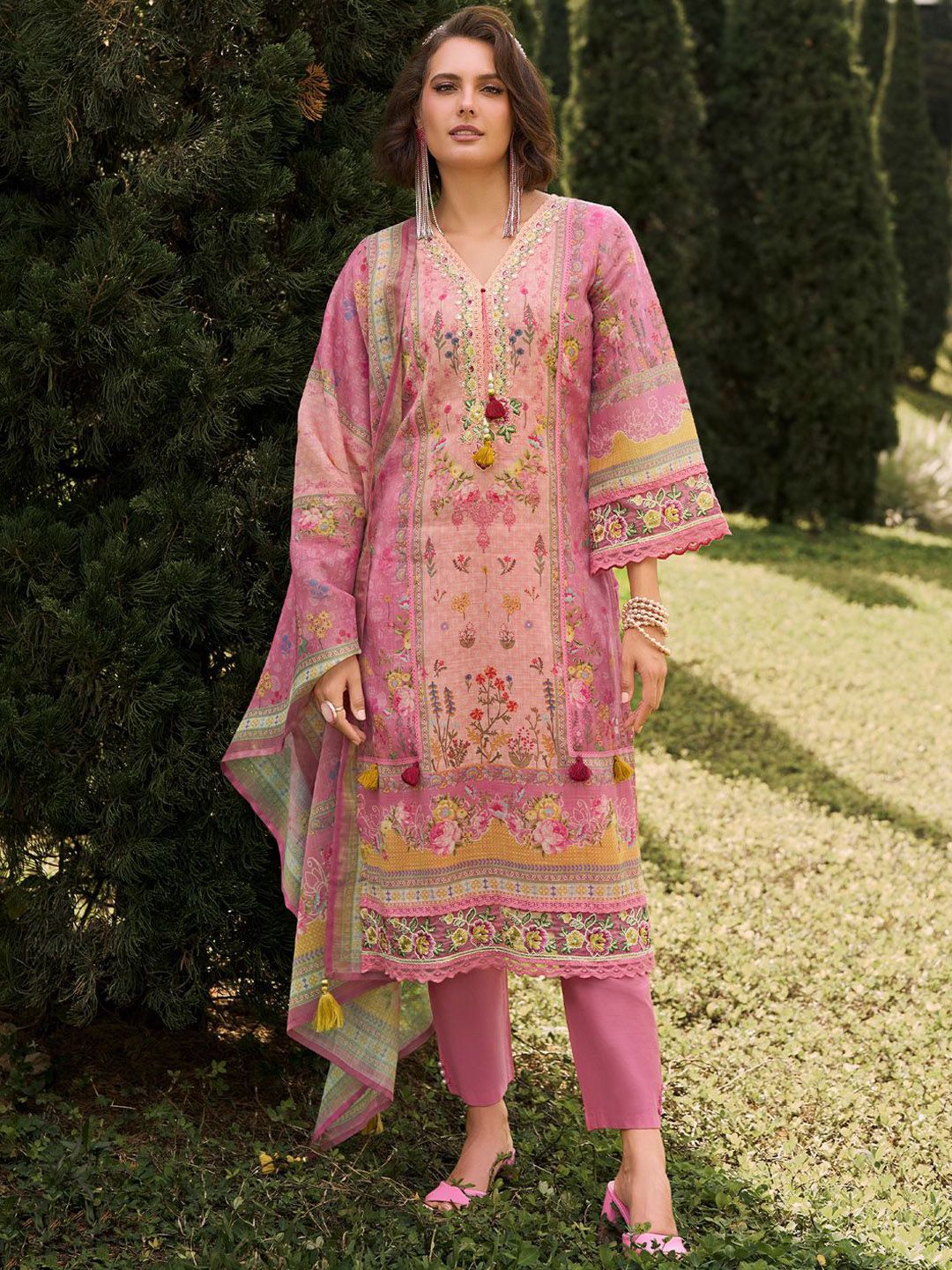 Dhiyona IE Floral Printed V-Neck Linen Kurta With Trousers And Dupatta