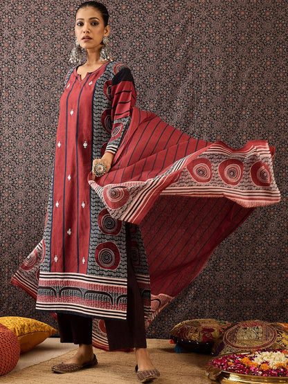 Dhiyona IE Women Printed Regular Thread Work Pure Cotton Kurta with Trousers & With Dupatta