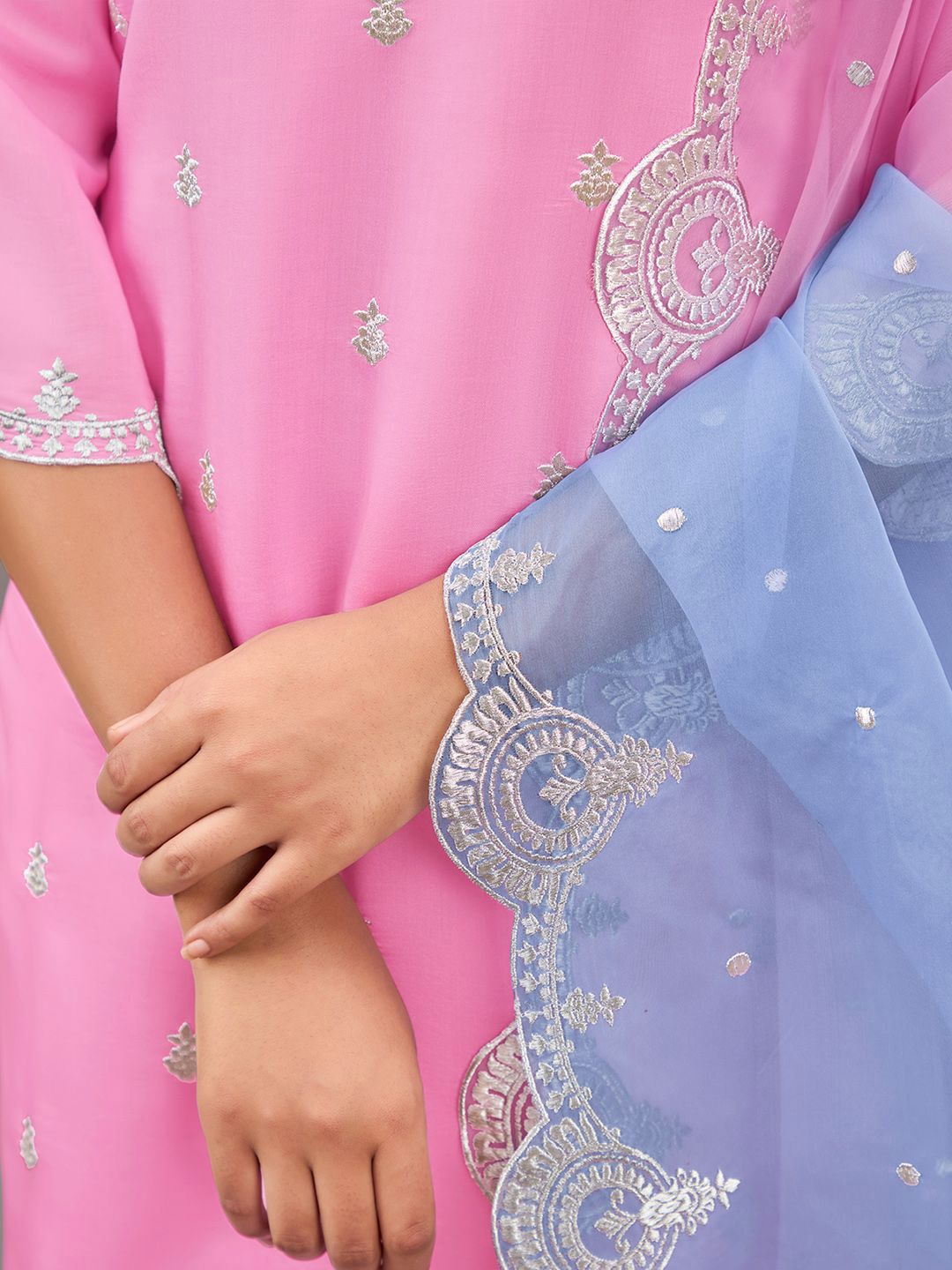 Dhiyona IE Women Ethnic Motifs Embroidered Regular Kurta with Trousers & With Dupatta