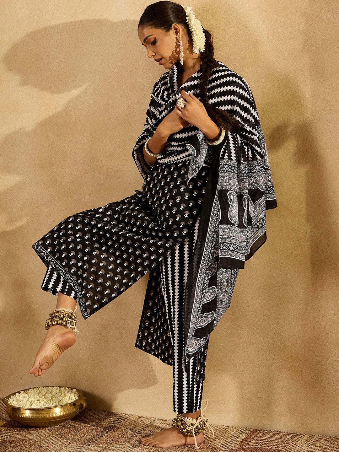 Dhiyona IE Black Ethnic Motifs Printed Pure Cotton Straight Kurta With Trousers & Dupatta