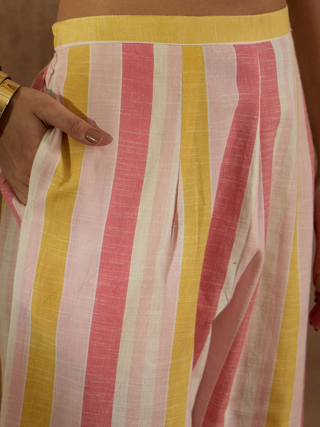 Dhiyona IE Women Floral Embroidered Regular Thread Work Pure Cotton Kurta with Trousers