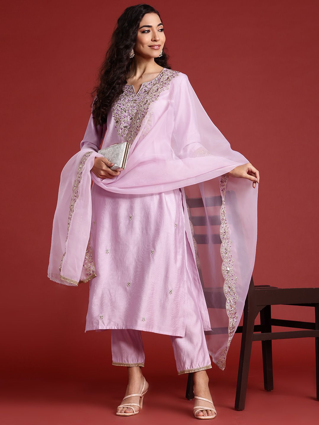 Dhiyona IE Floral Embroidered Liva Kurta With Trousers & Dupatta
