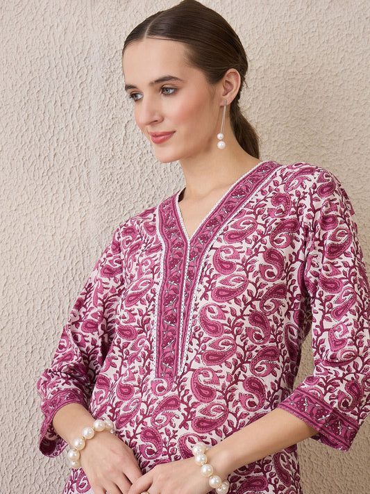 Dhiyona IE Paisley Printed V-Neck Pure Cotton Straight Kurta With Trousers
