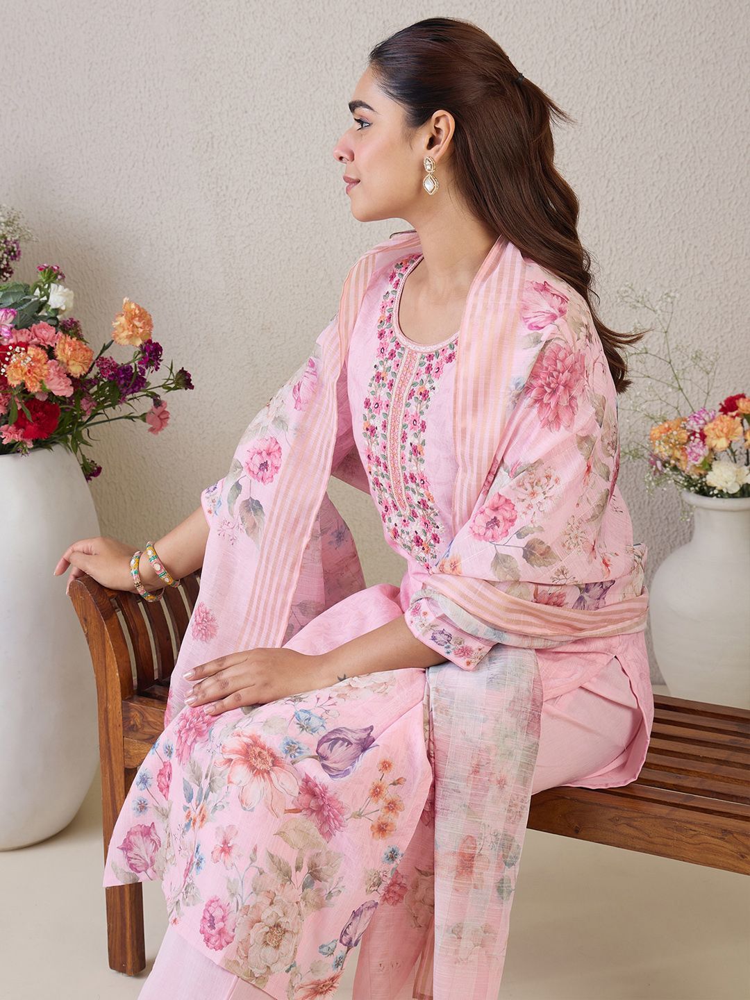 Women Floral Embroidered Linen Kurta with Trousers & Dupatta
