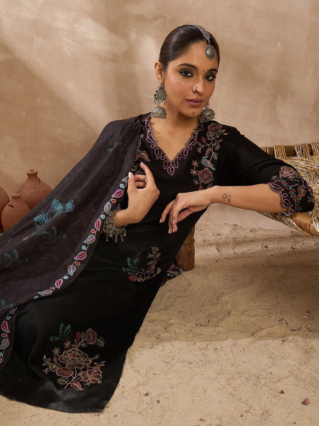 Women Ethnic Motifs Regular Thread Work Kurta with Trousers & With Dupatta