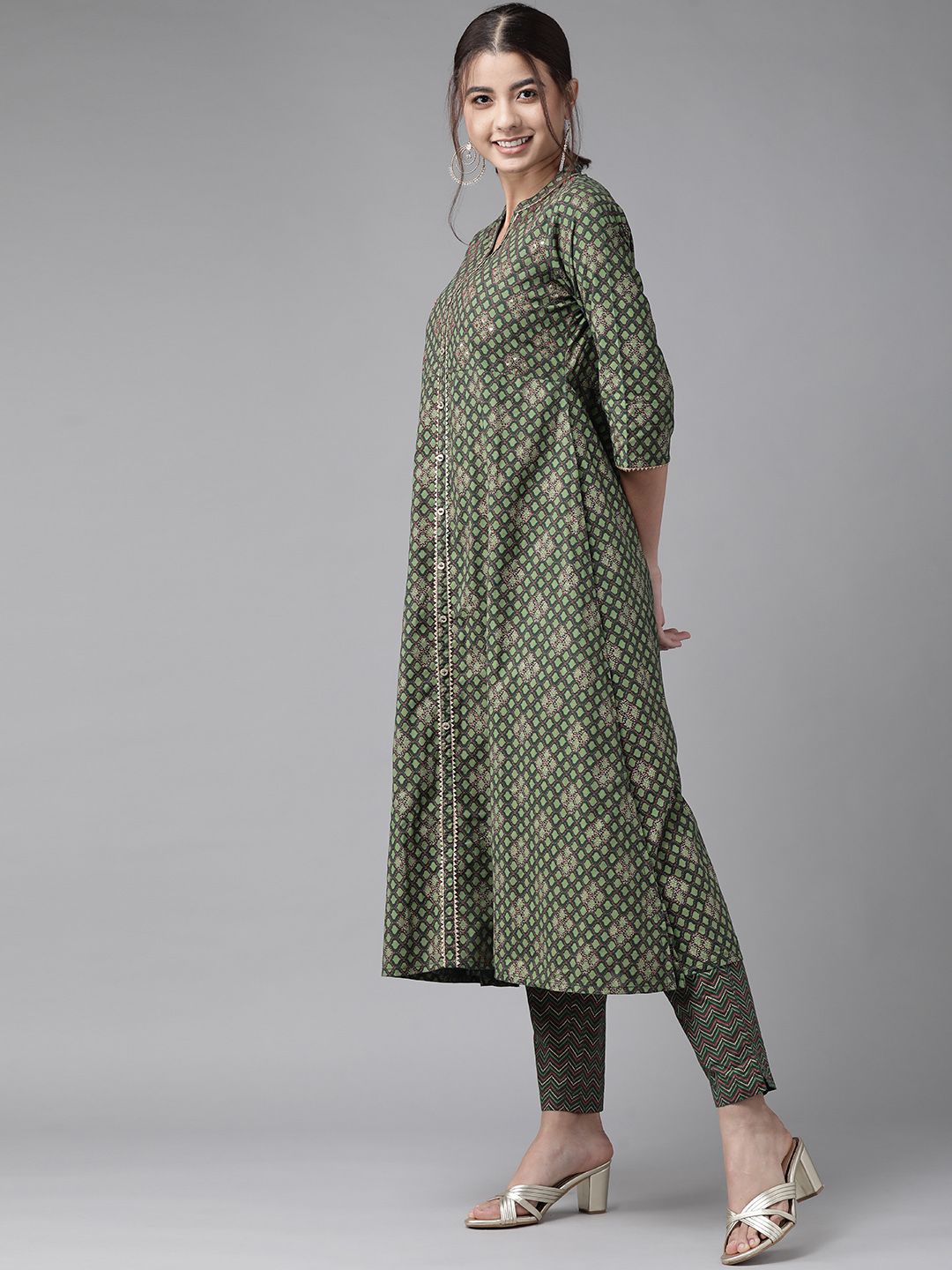 Women Green Printed Regular Kurta with Trousers & Dupatta