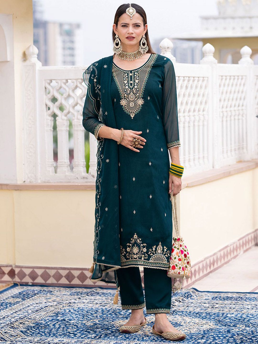 Dhiyona CH Embroidered Round Neck Thread Work Straight Kurta With Trousers & Dupatta