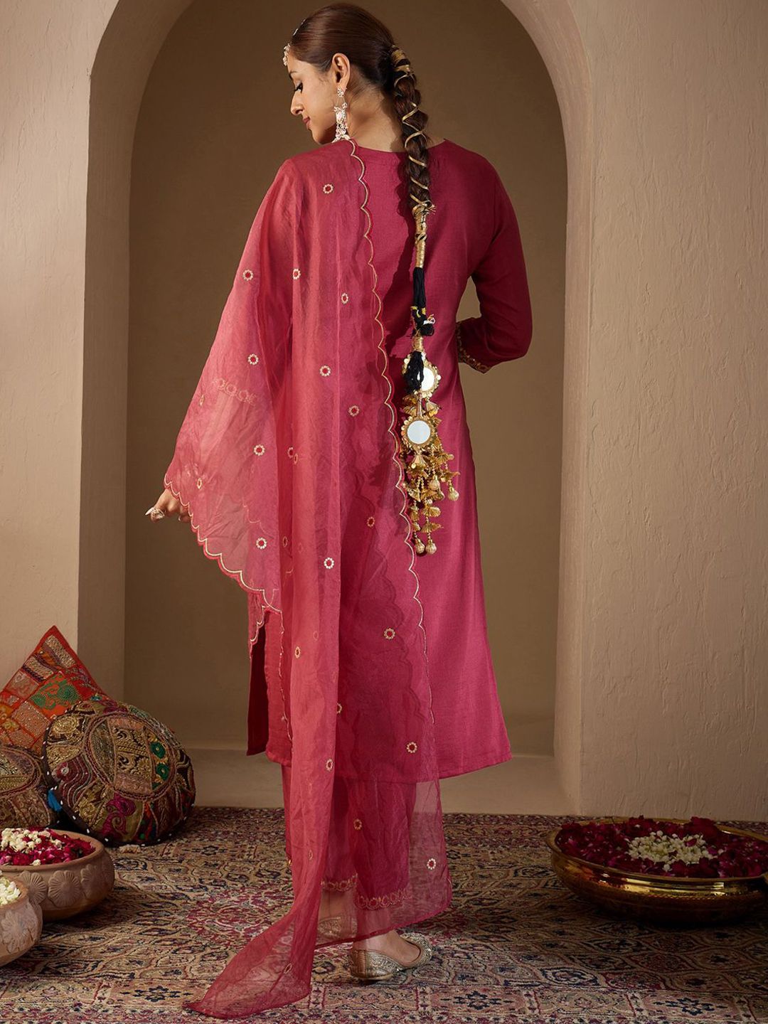 Women Floral Embroidered Regular Kurta with Trousers & With Dupatta