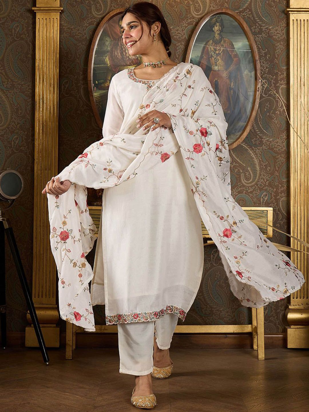 Dhiyona IE Floral Yoke Design Thread Work Straight Kurta With Trousers And Dupatta