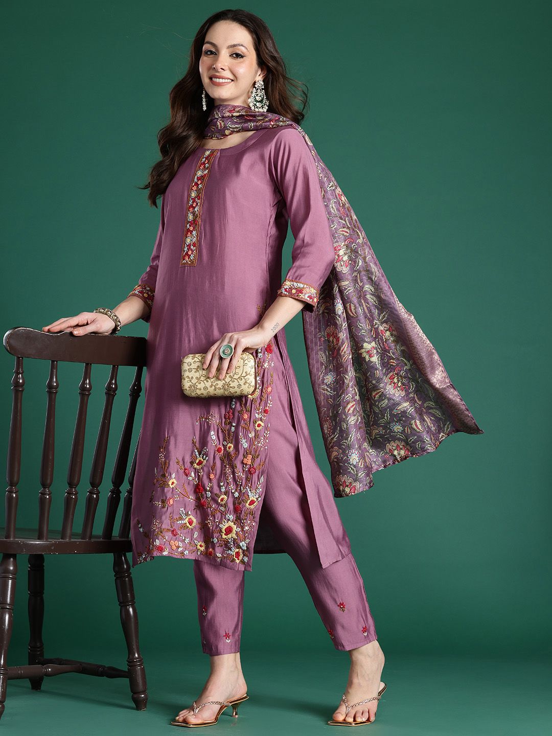Dhiyona IE Floral Embroidered Thread Work Kurta with Trousers & With Dupatta