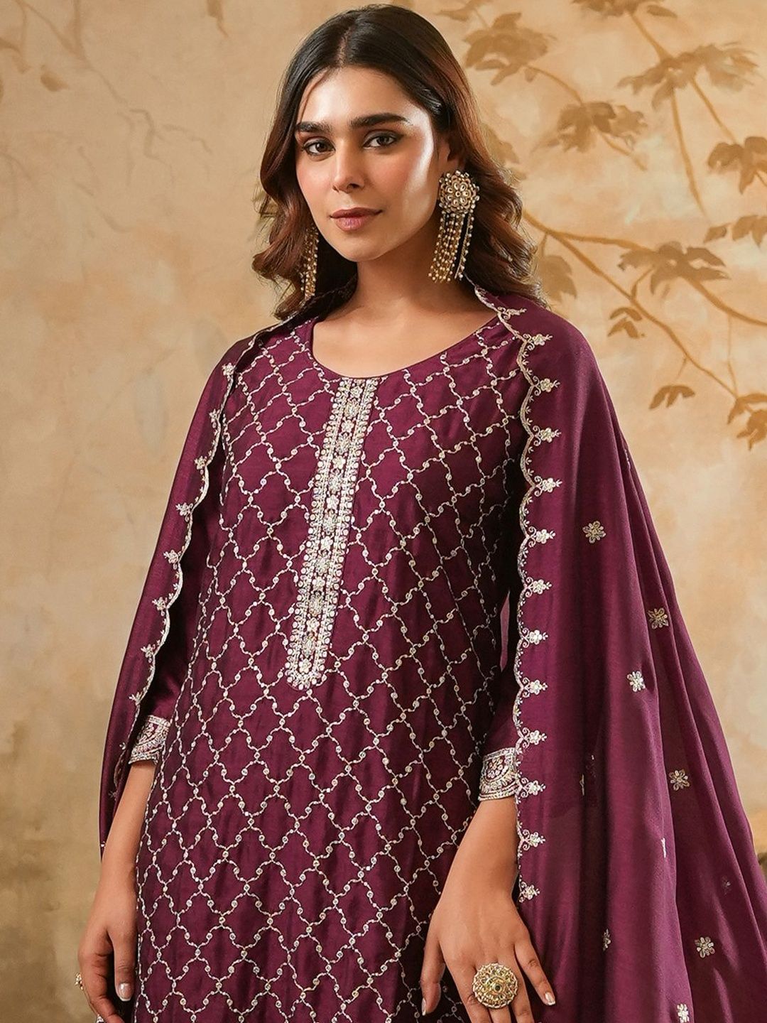 Women Geometric Embroidered Kurta with Trousers & Dupatta