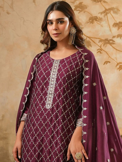 Women Geometric Embroidered Kurta with Trousers & Dupatta
