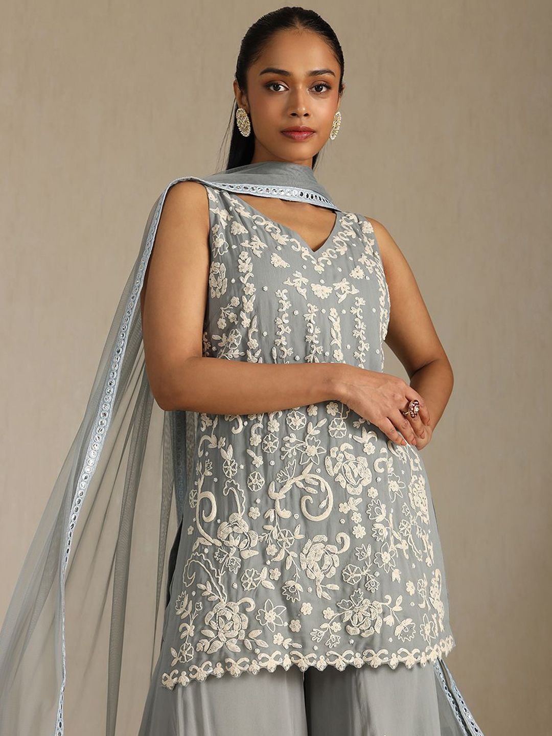 Dhiyona SO Women's Women Floral Printed Regular Beads and Stones Silk Georgette Kurta with Sharara & With Dupatta