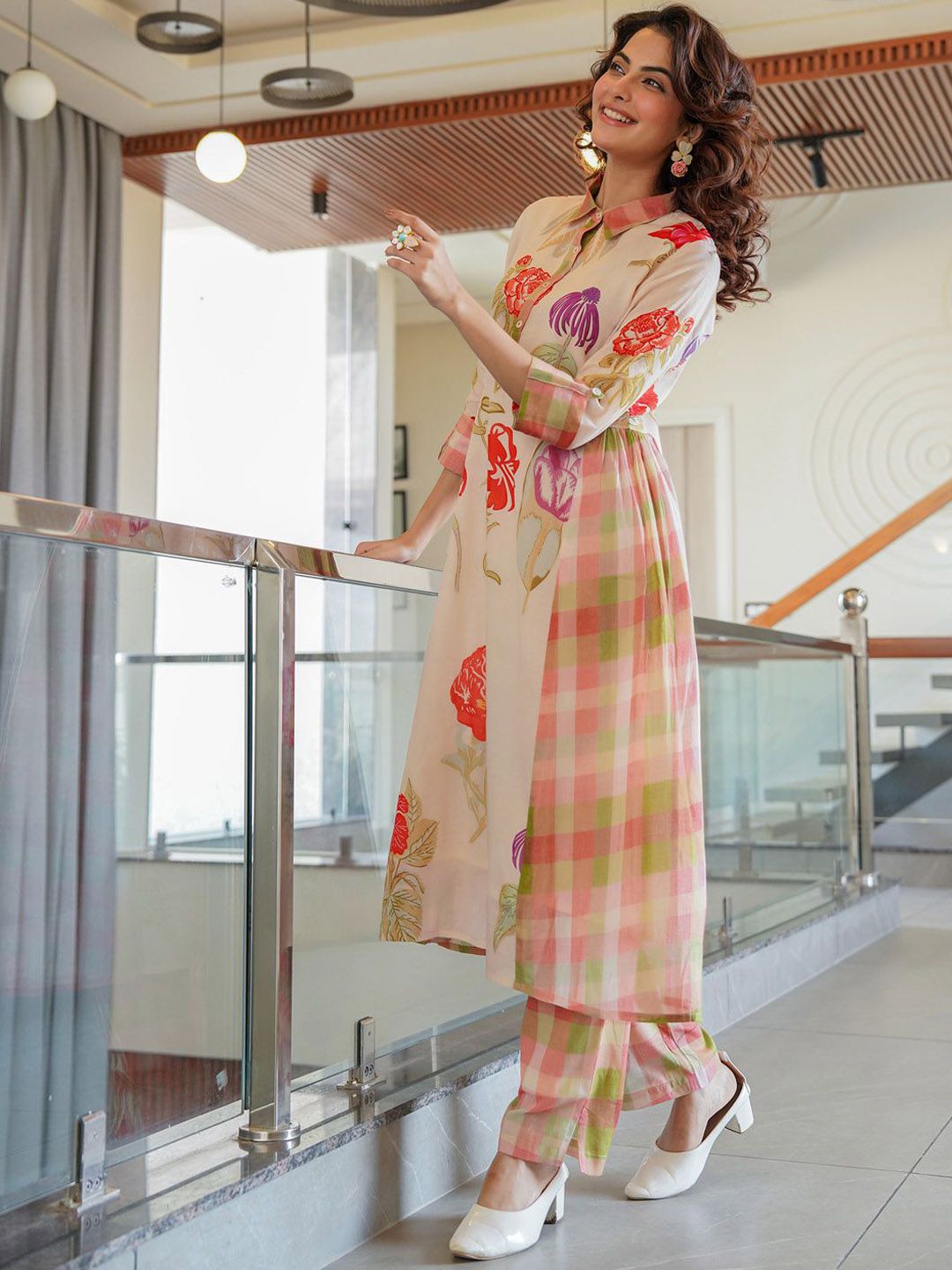 Women Floral Printed Regular Pure Cotton Kurta with Trousers