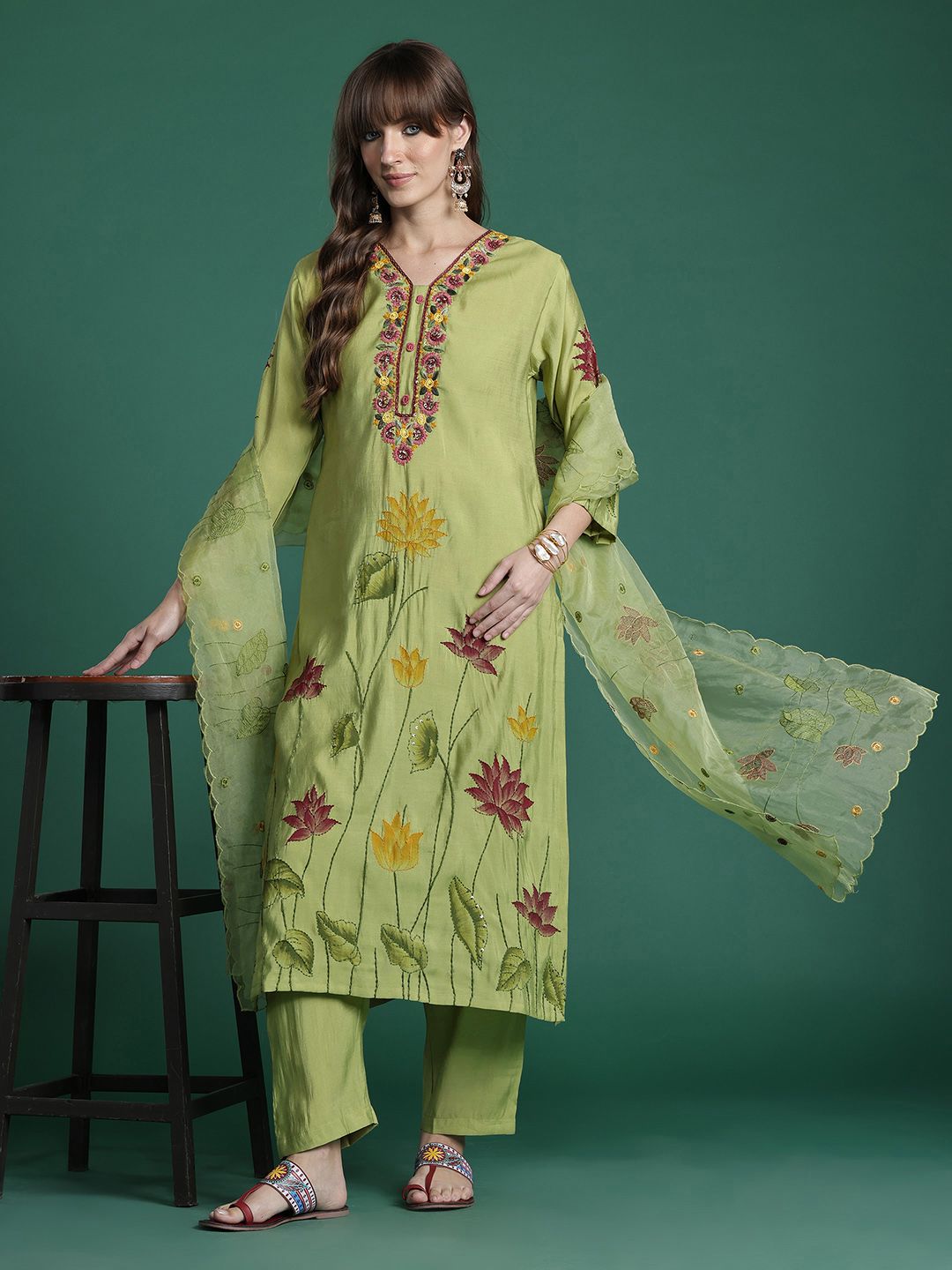 Floral Embroidered Thread Work Kurta with Trousers & With Dupatta