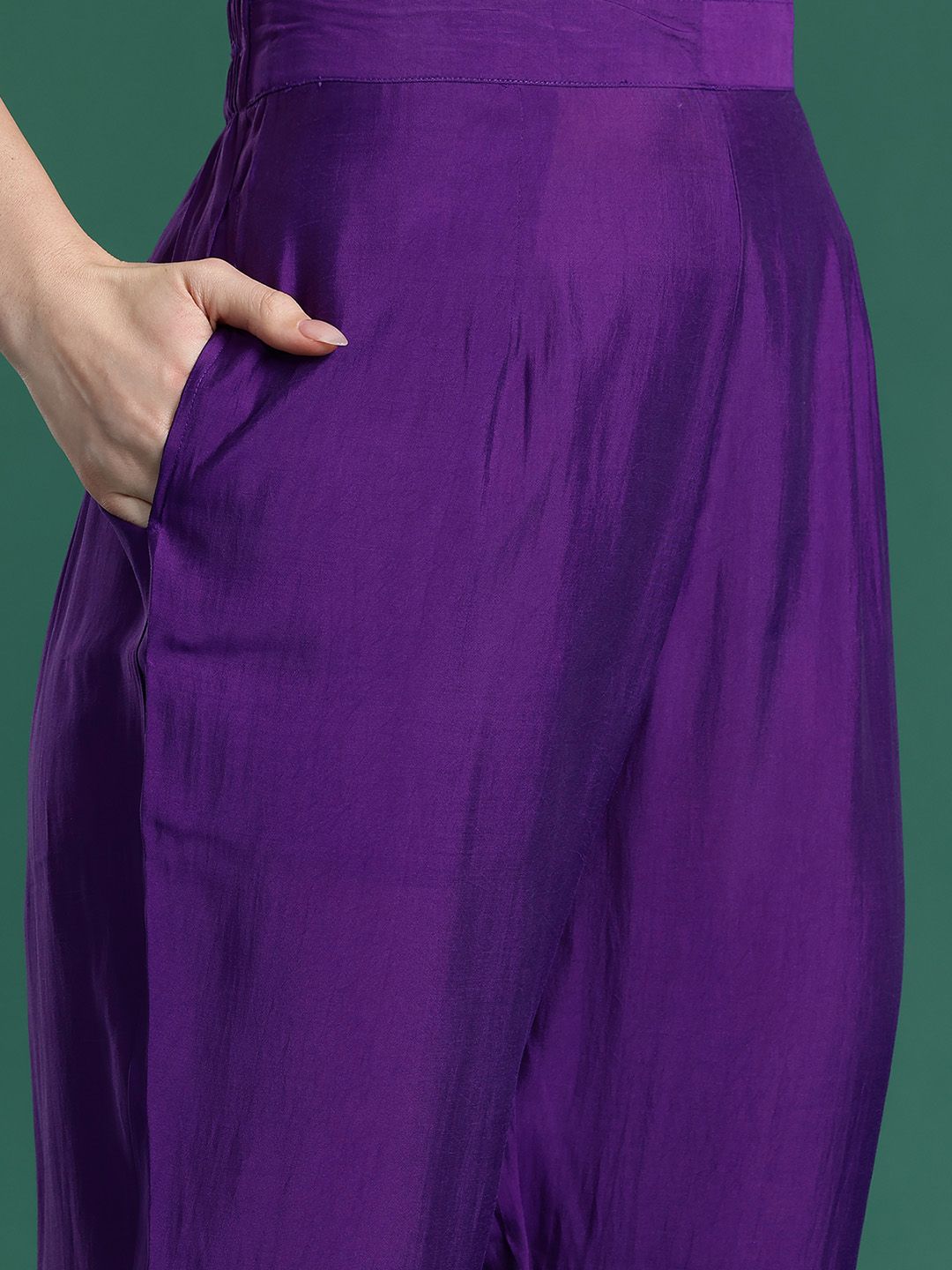 Dhiyona IE Ethnic Motifs Embroidered Thread Work Kurta with Trousers & With Dupatta